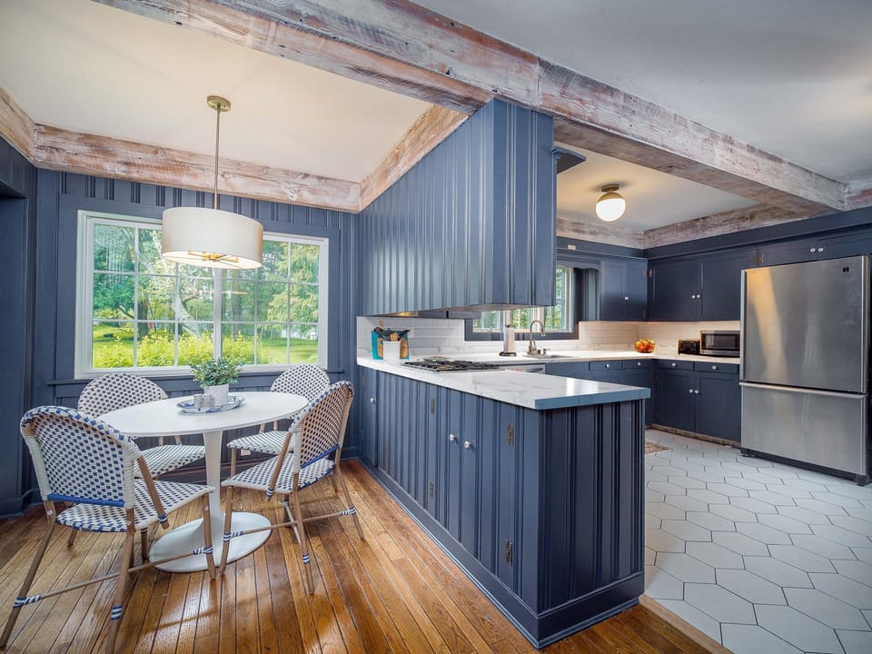 Dinette / Kitchen