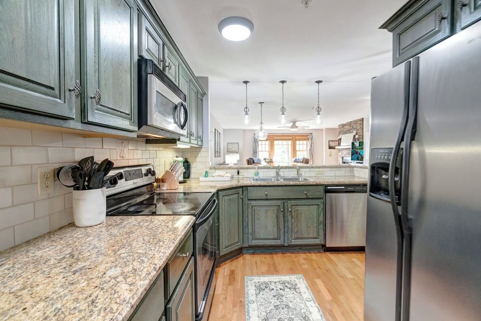 Kitchen--- Granite Counter-tops, Stainless Steel
