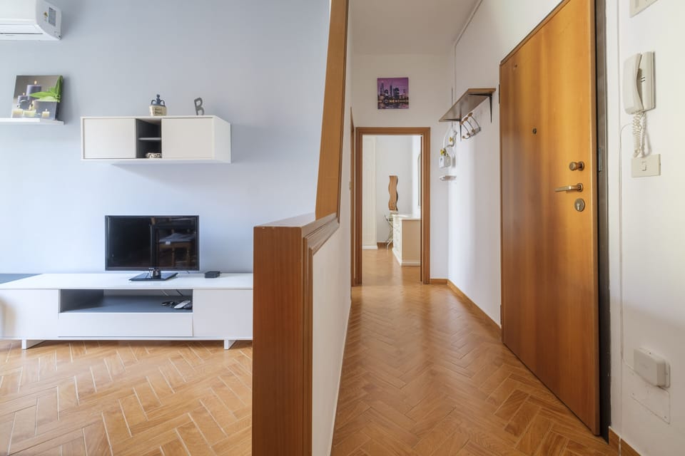 Apartment | Living area | Flat-screen TV