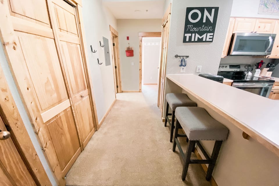 Hallway to bedrooms