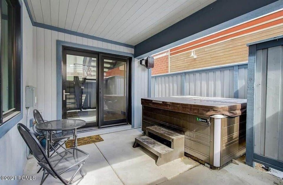 Private Hot Tub