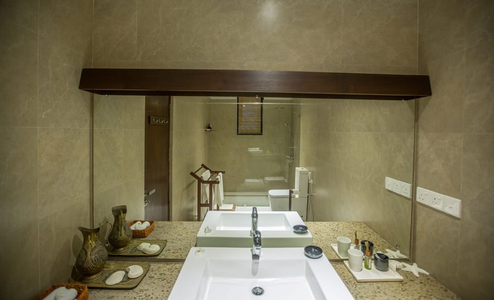 Free toiletries, bathrobes, towels