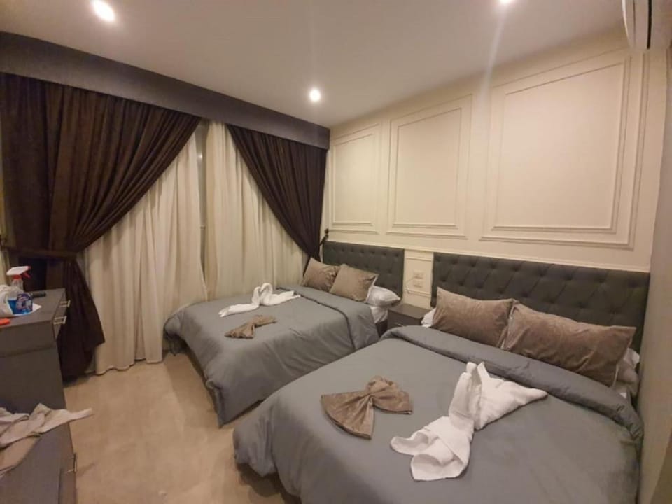Deluxe Double or Twin Room | Minibar, free WiFi, bed sheets