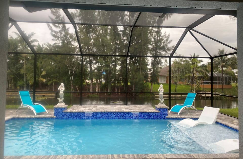 screened pool