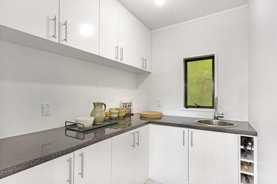 Comfort House, 3 Bedrooms | Private kitchen | Fridge, microwave, stovetop, electric kettle