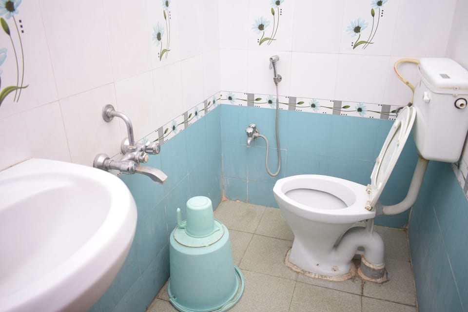Shower, towels, soap