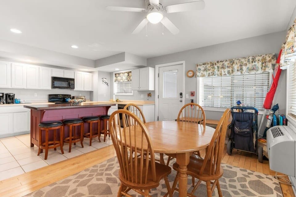 Open concept dining and kitchen