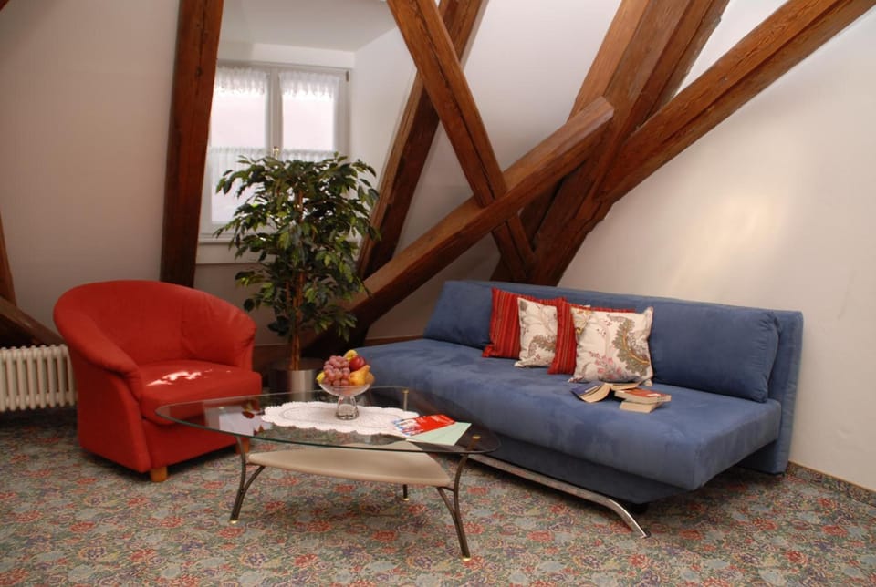 Comfort Double Room, Non Smoking | Hypo-allergenic bedding, down comforters, in-room safe