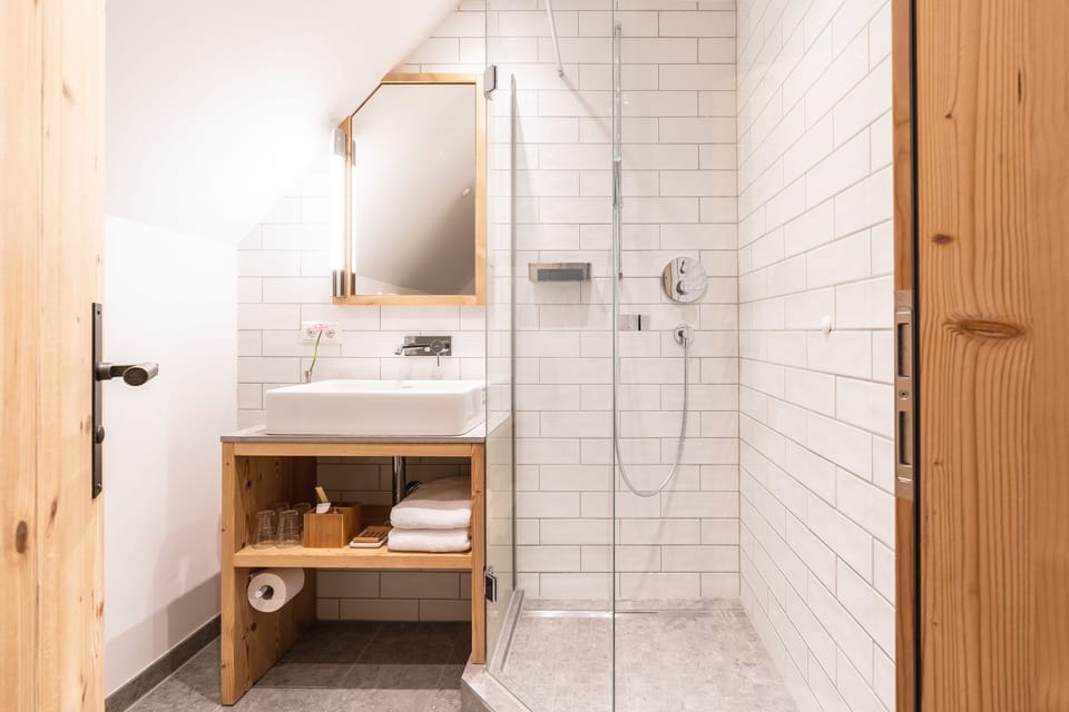 Family Room | Bathroom | Free toiletries, hair dryer, bathrobes, slippers