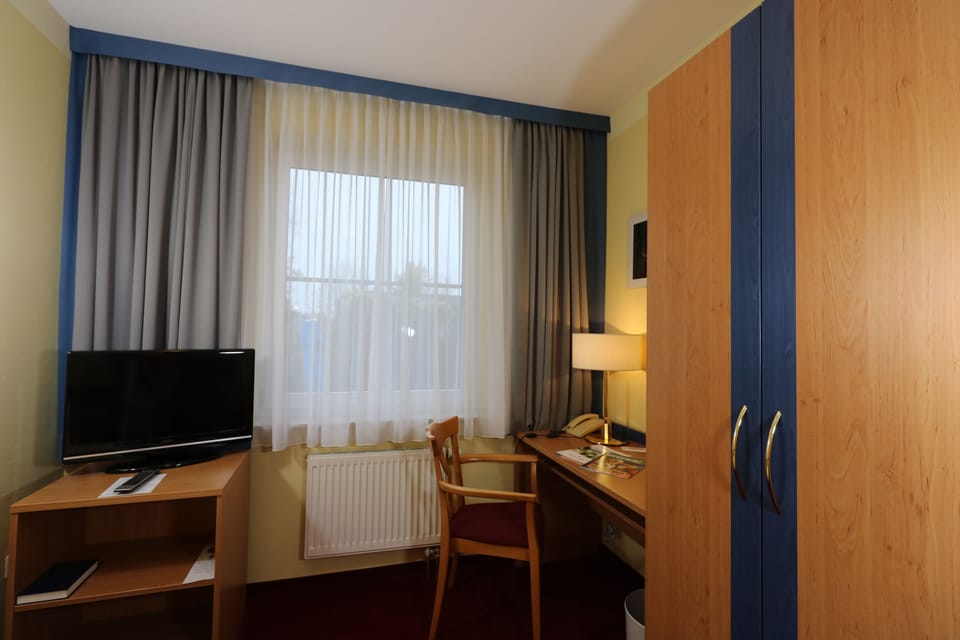 Standard Single Room | Desk, free WiFi, bed sheets