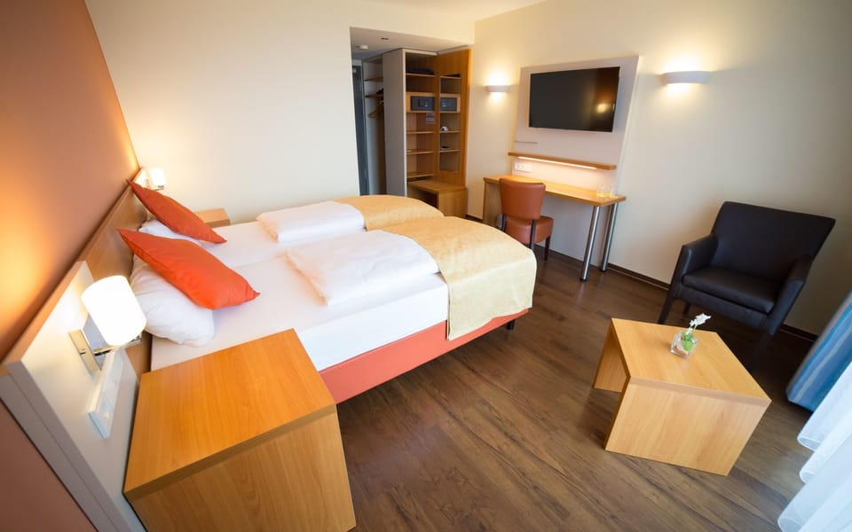 In-room safe, desk, blackout drapes, free WiFi