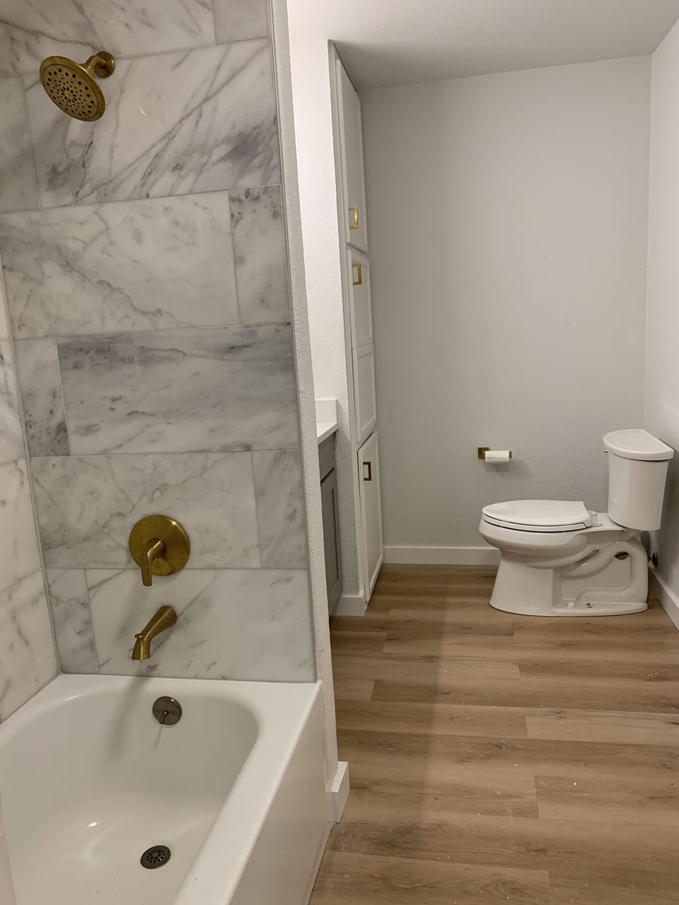 Guest bathroom 