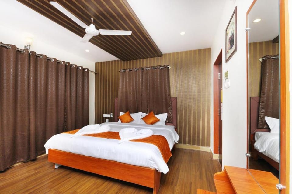 Standard Double Room | Iron/ironing board, free WiFi, bed sheets