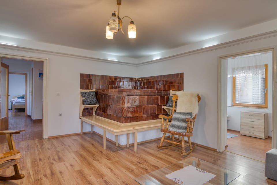 Family House, 2 Bedrooms, Fireplace, Mountainside (Farmhouse Blackberry Pool&Wellness) | Interior
