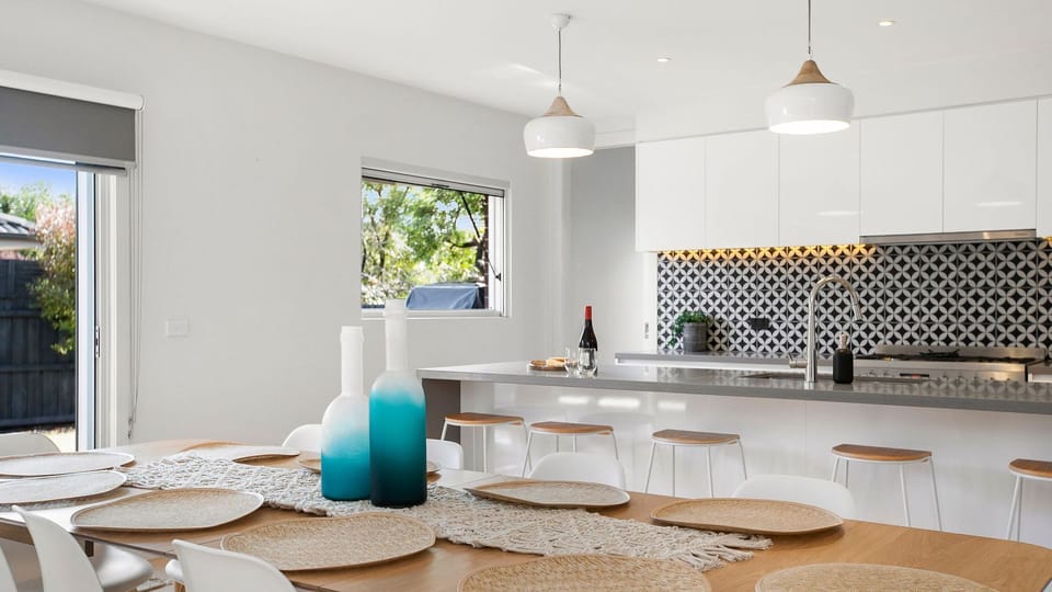 Kitchen/Dining area