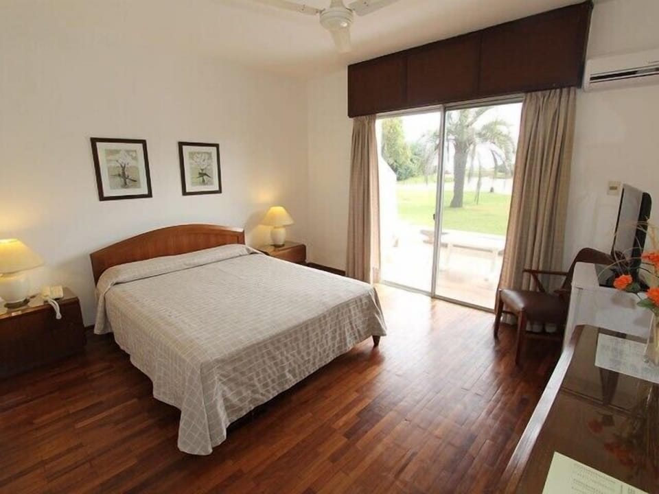 Standard Double Room | Premium bedding, minibar, in-room safe, desk