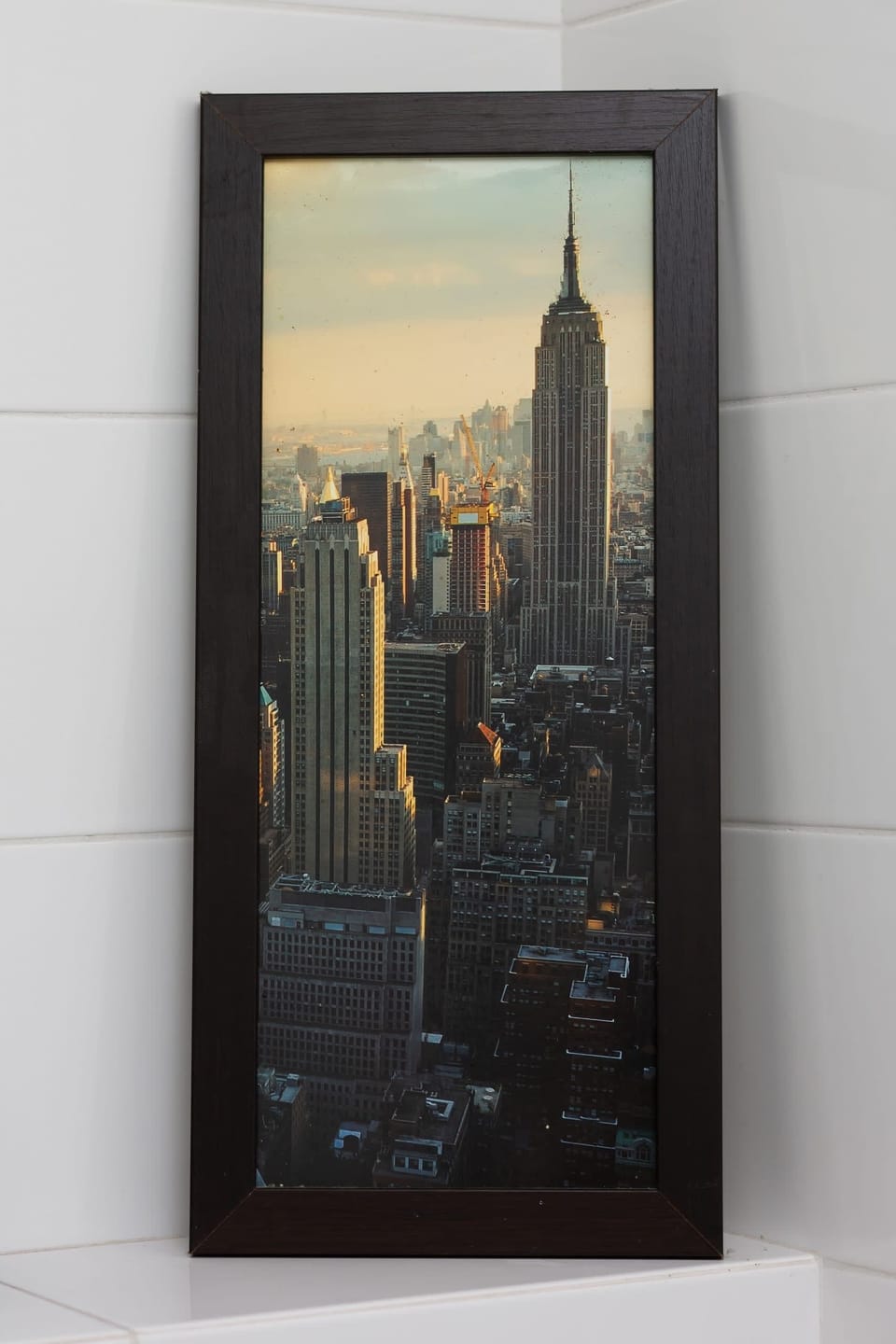 Decorative details in the apartment. 