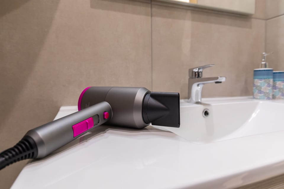 Bathroom sink
