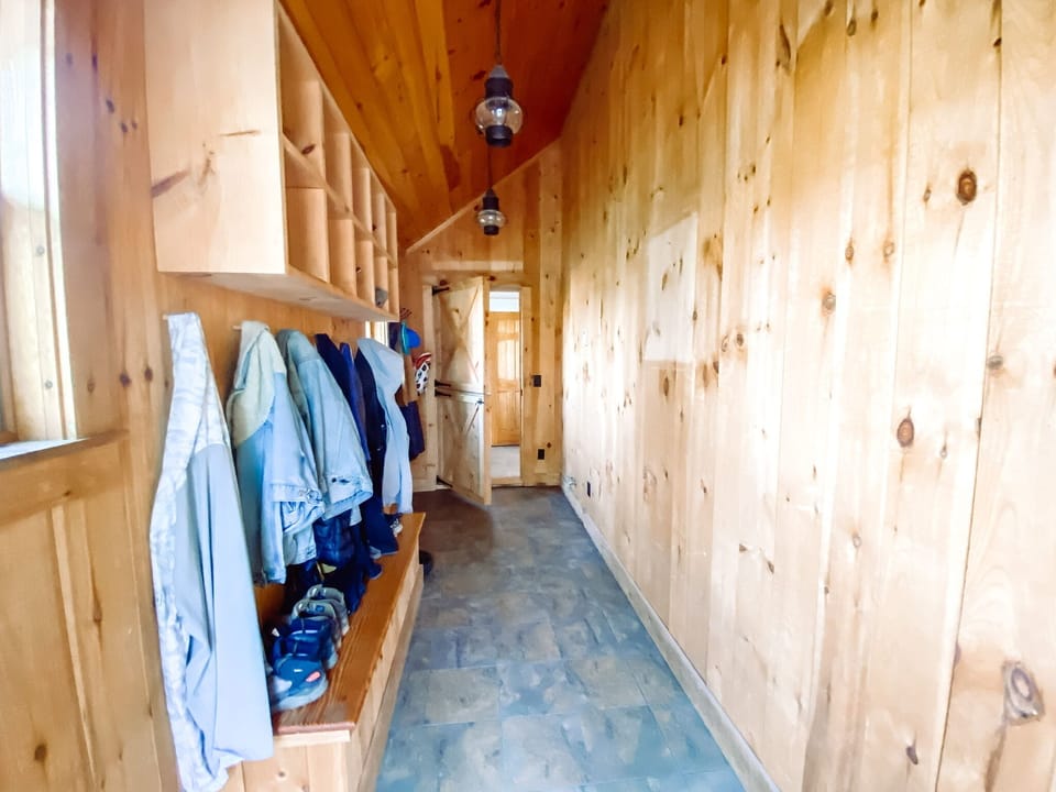 Mudroom to kick off your shoes after a long hike!