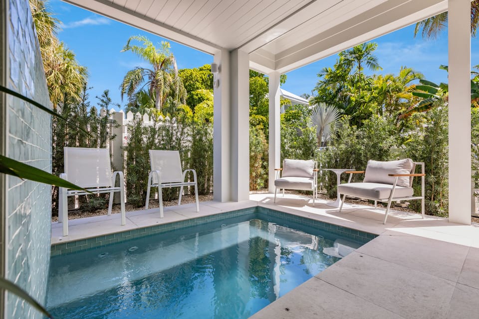Heated dip pool