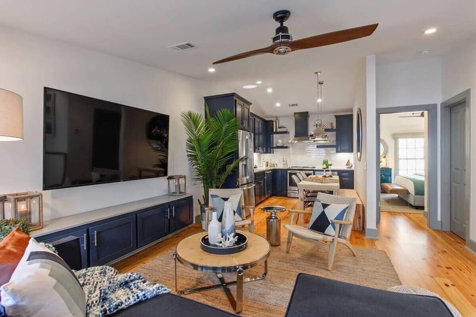 Open Concept Living Room | XL Flat Screen TV | Ceiling Fan | Second Floor
