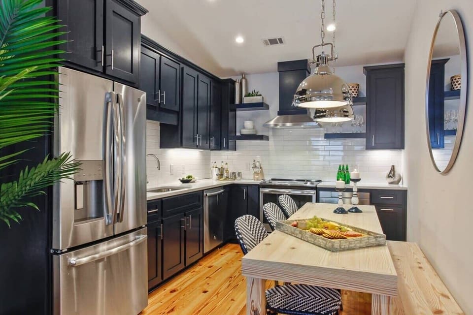 Open Concept Chef's Kitchen | Fully Stocked | Island Seating | Second Floor
