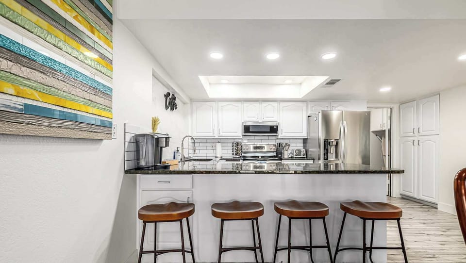 Kitchen bar seating 