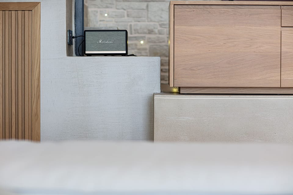 A Bluetooth speaker is also available, so you can enjoy your favorite music.