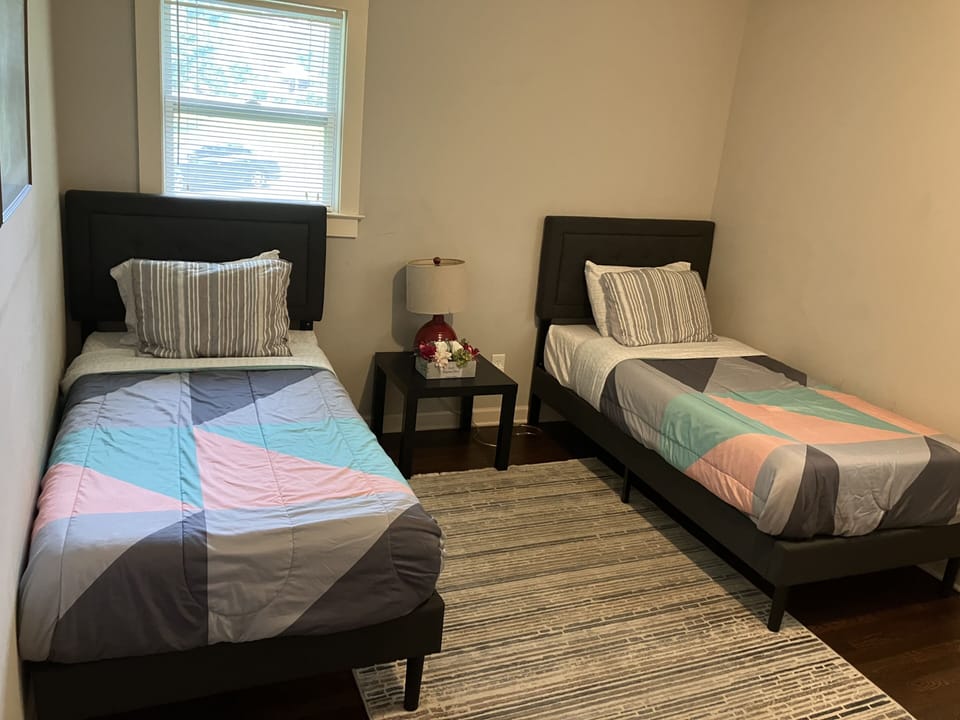 Fourth Bedroom with Two Twins Bed 