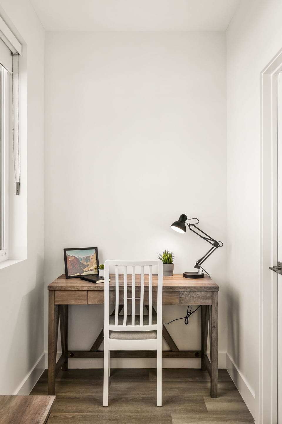 Desk off entry