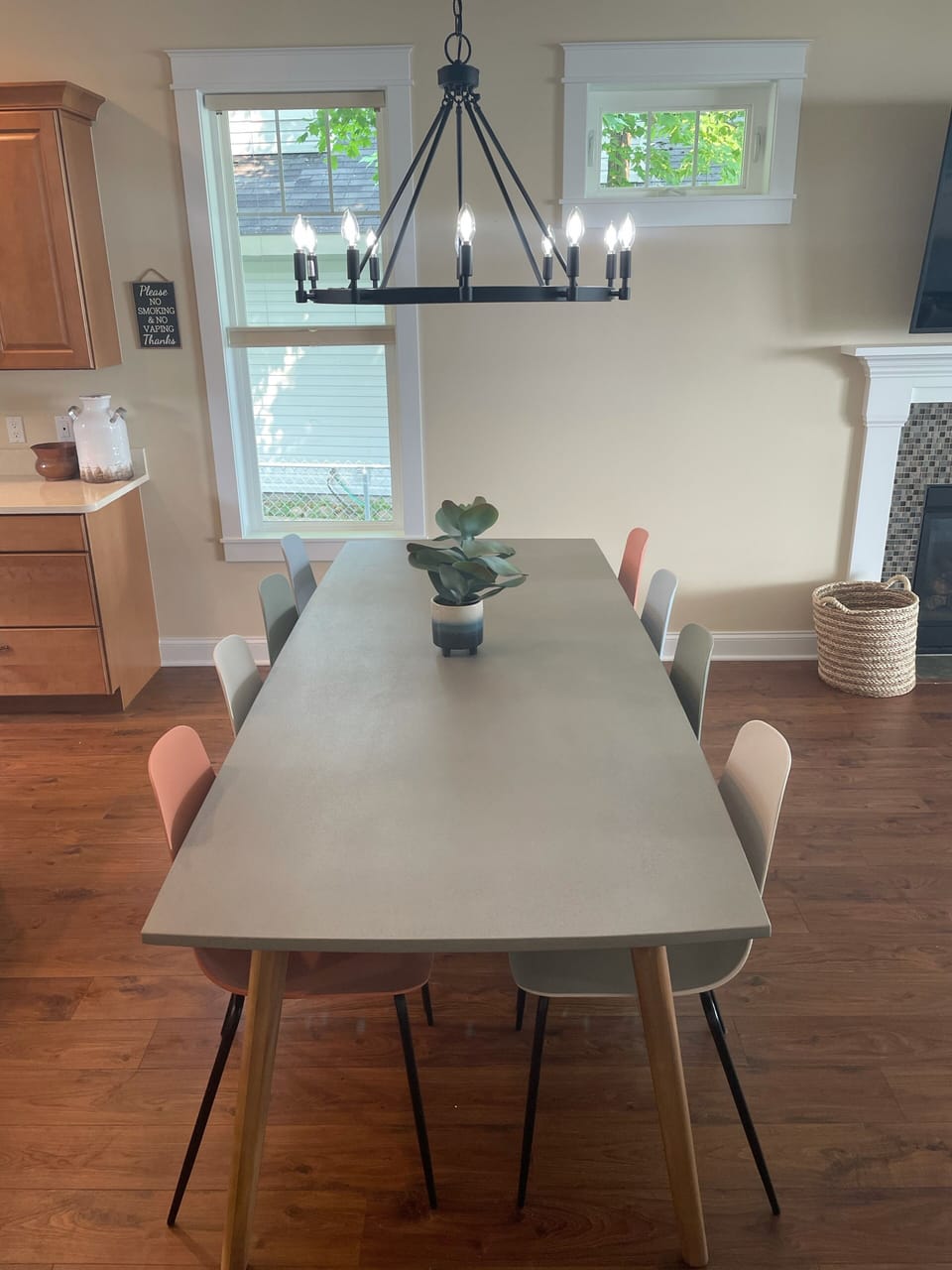 Dinning room table for all 8. 