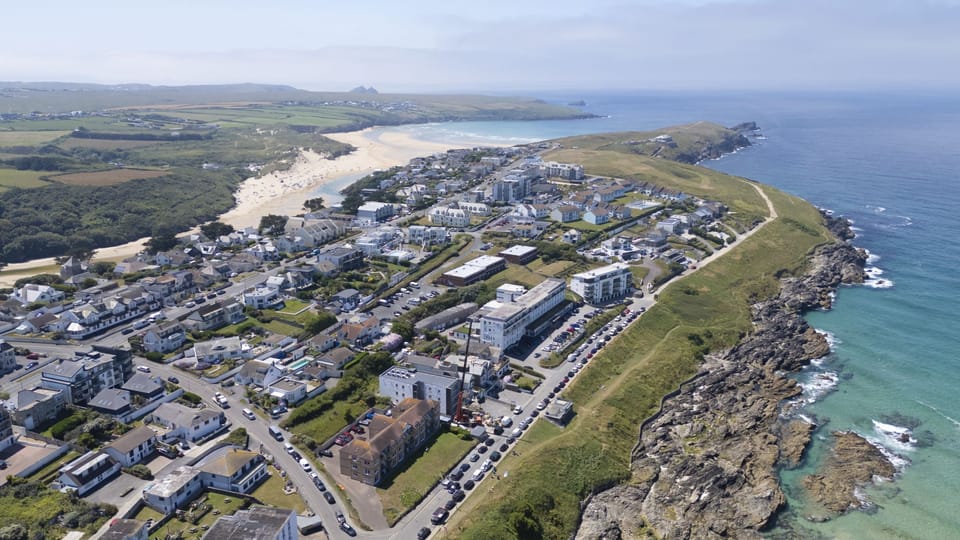 Birds-eye-view of surrounding area