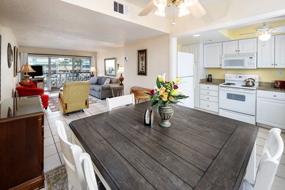 Dining Room and Kitchen