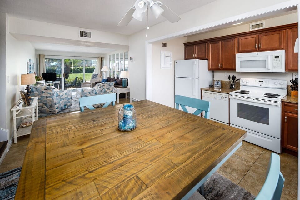 Dining Room and Kitchen