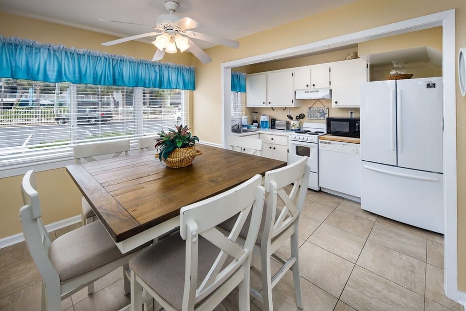Dining Room and Kitchen