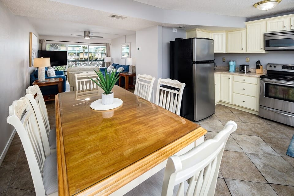 Dining Room and Kitchen