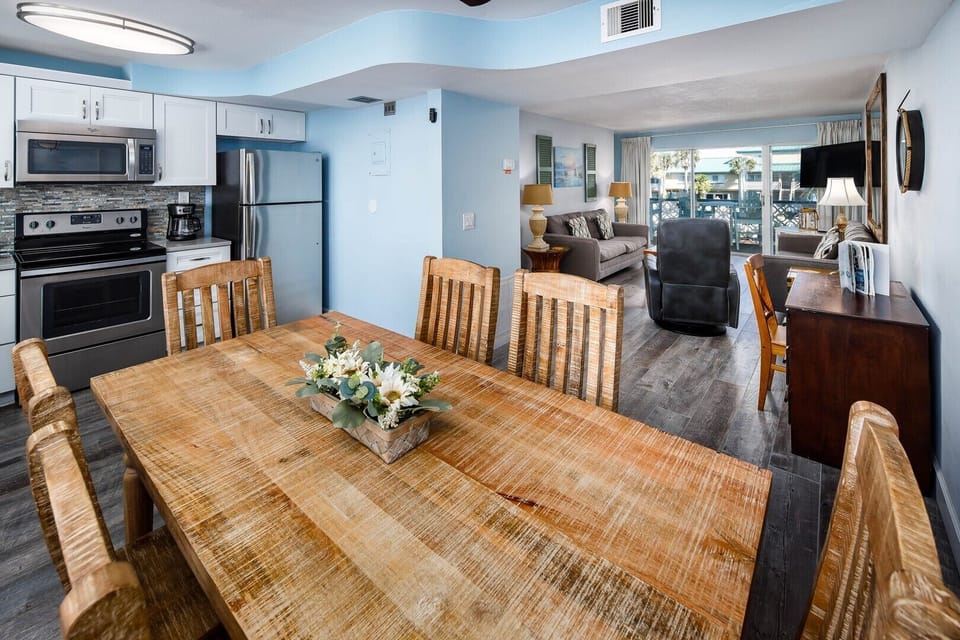 Dining Room and Kitchen