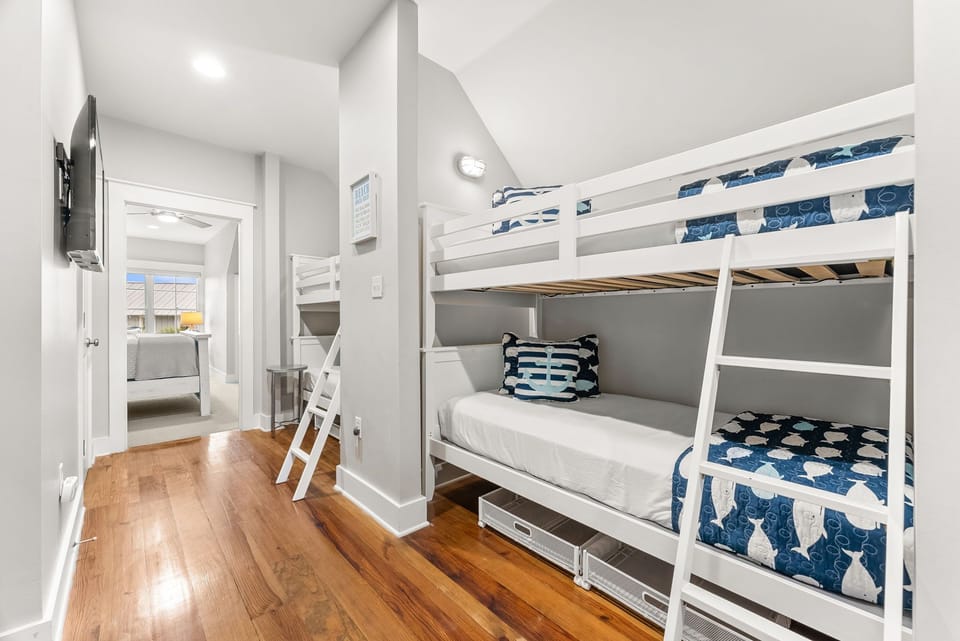 Bunks fit 4 kids