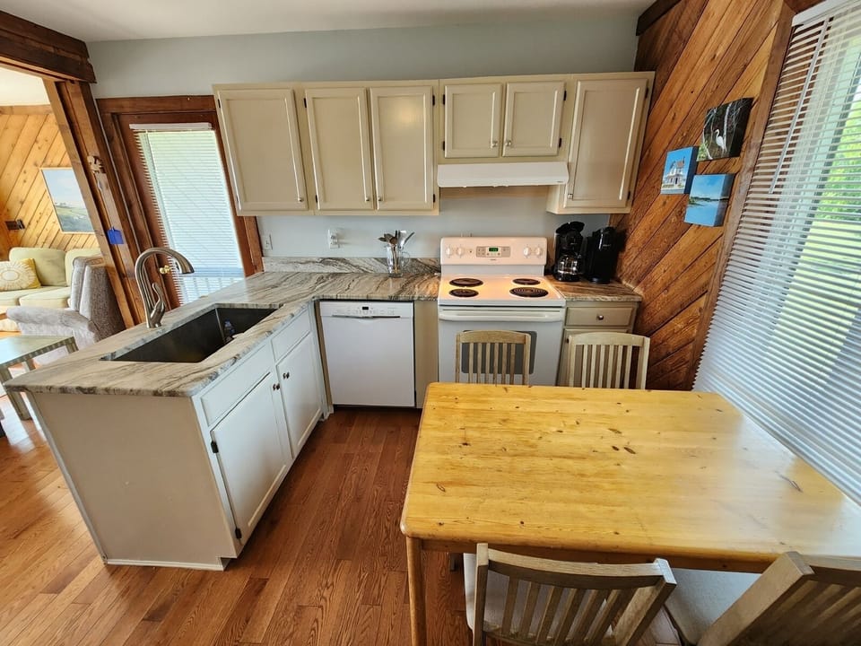 Updated Eat-In Kitchen Perfect for Gathering