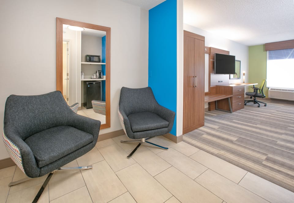 In-room safe, desk, iron/ironing board, free cribs/infant beds