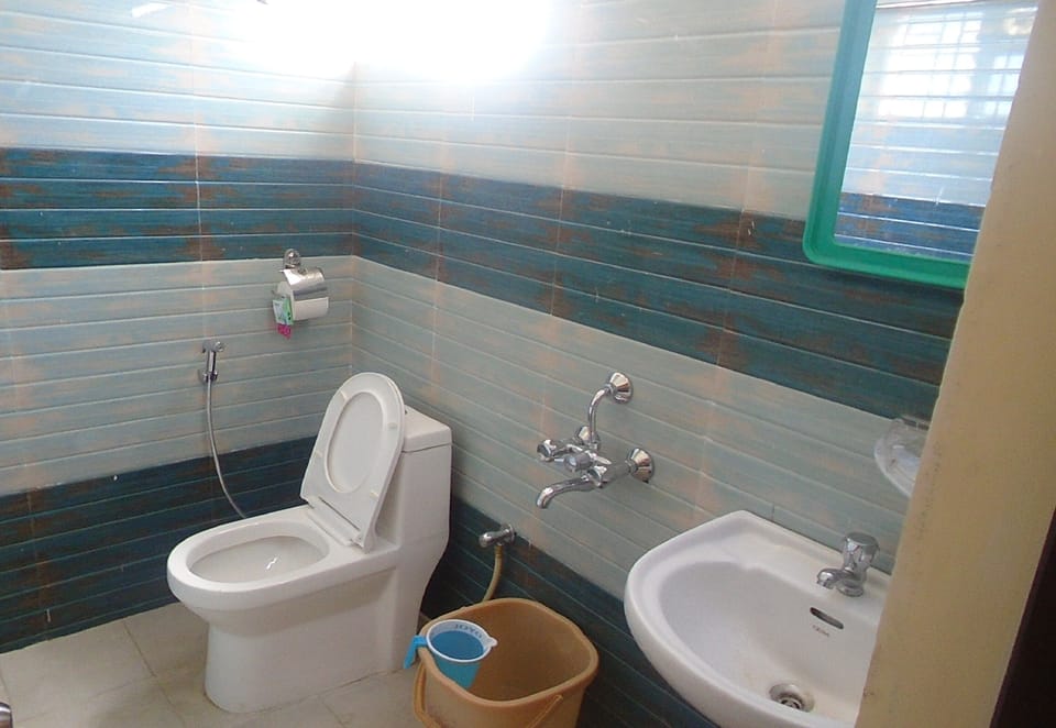 Shower, towels, soap