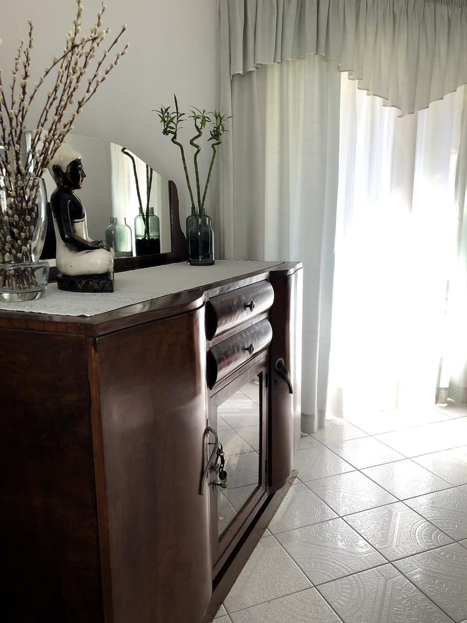 Comfort Apartment, 3 Bedrooms | Living area | TV