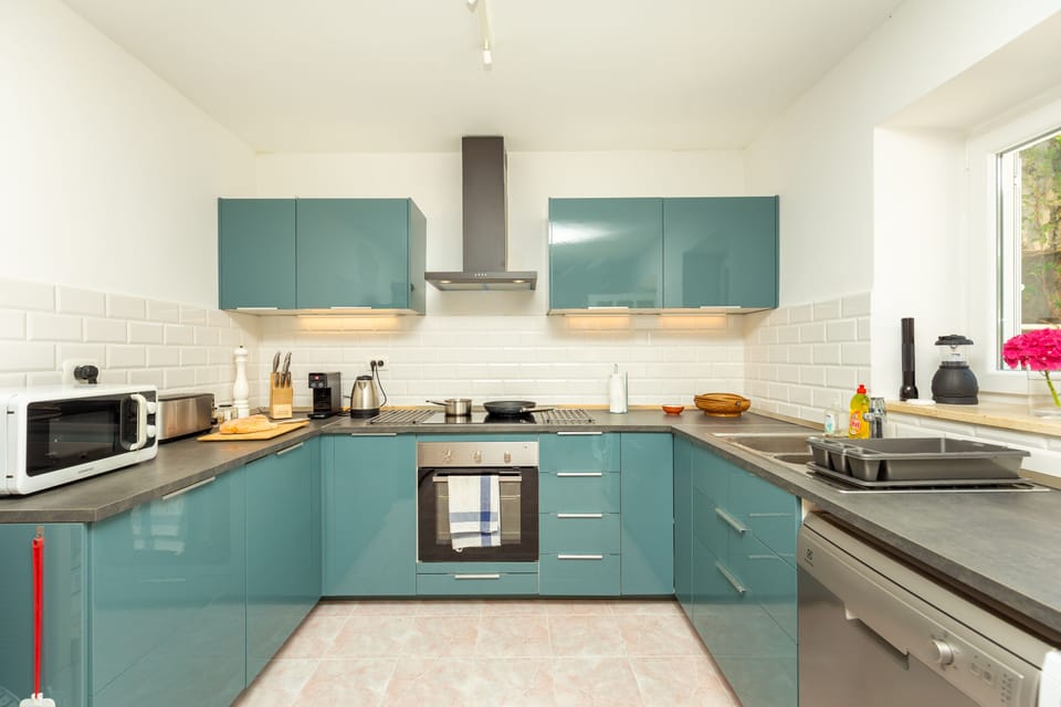 Traditional Villa | Private kitchen | Fridge, microwave, oven, stovetop