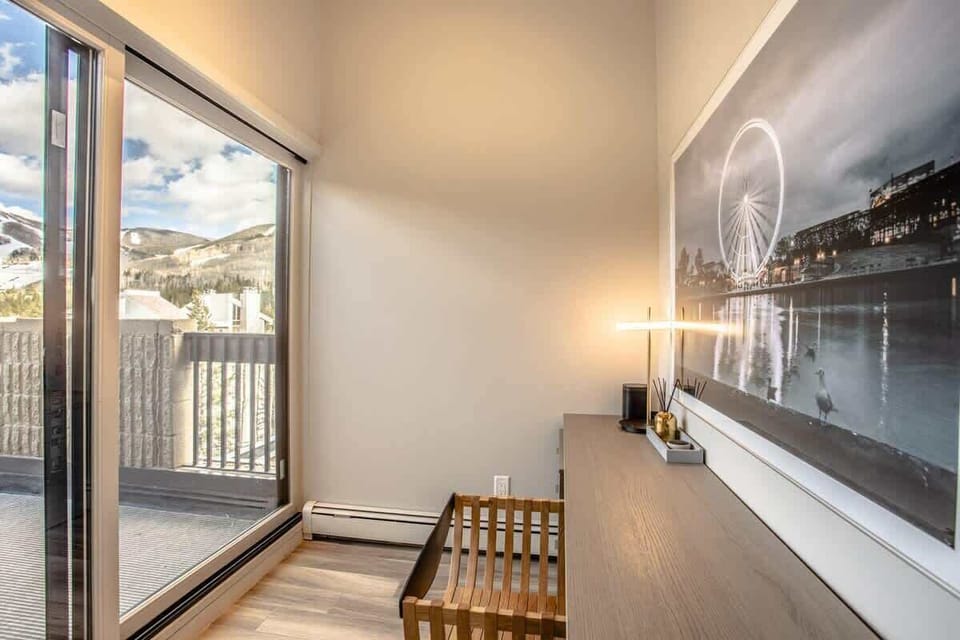 Top Floor Office with Desk
