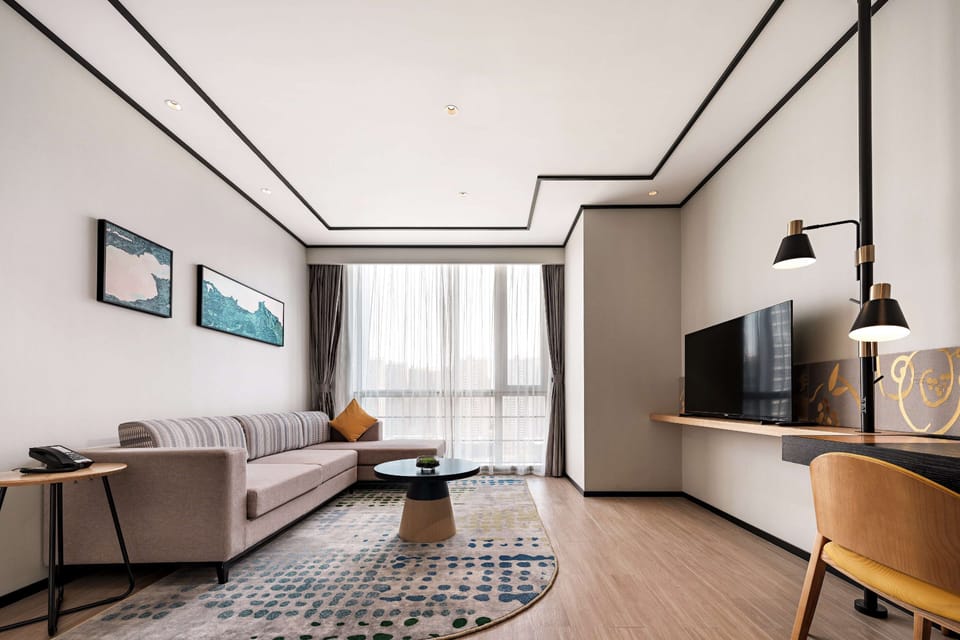 City Suite, 1 King Bed | Down comforters, memory foam beds, in-room safe, desk