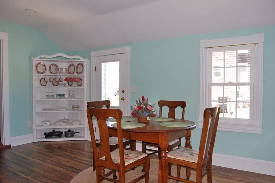 Dining Area off of Kitchen