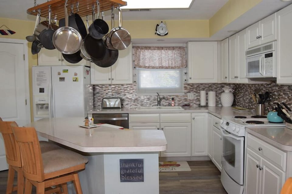 Fully equipped kitchen