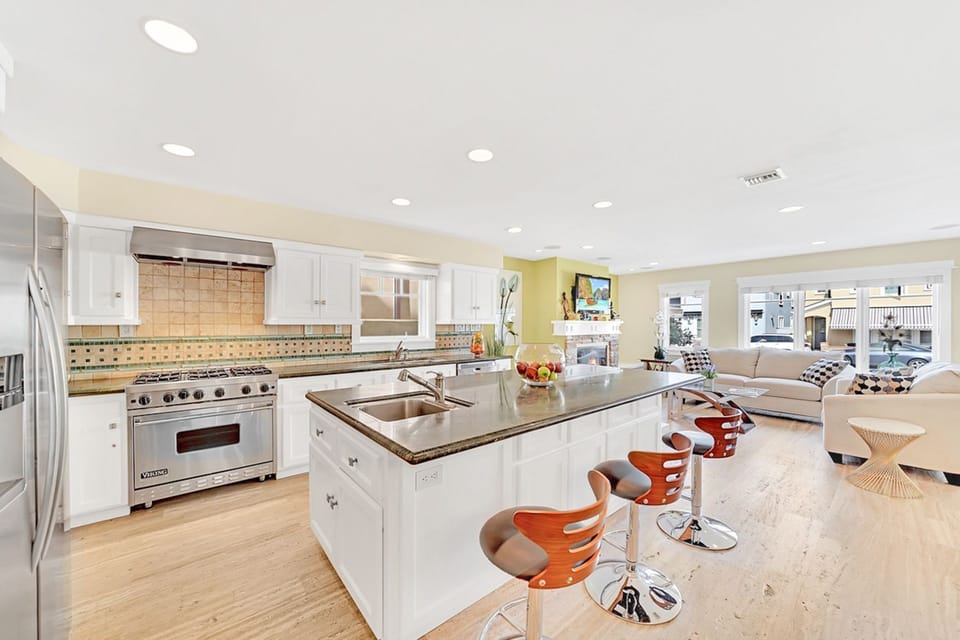 Due to the moderate climate, this home, like most in the area, does not include air conditioning.
                