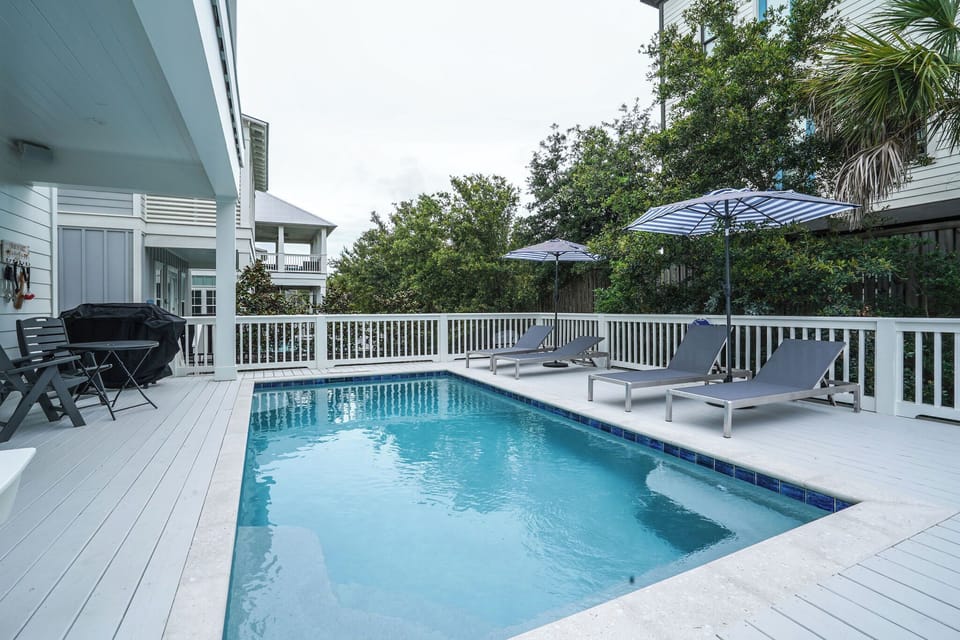 The sparking water is calling! Pool heat avail!