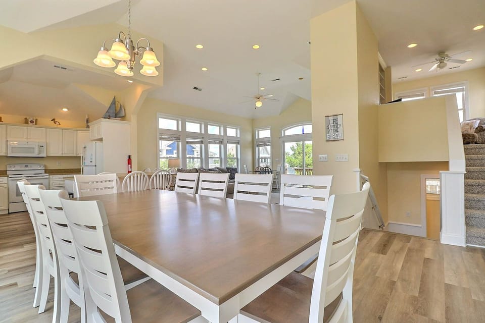 Enjoy a delicious meal the whole family will love in the well-lit Dining Area.